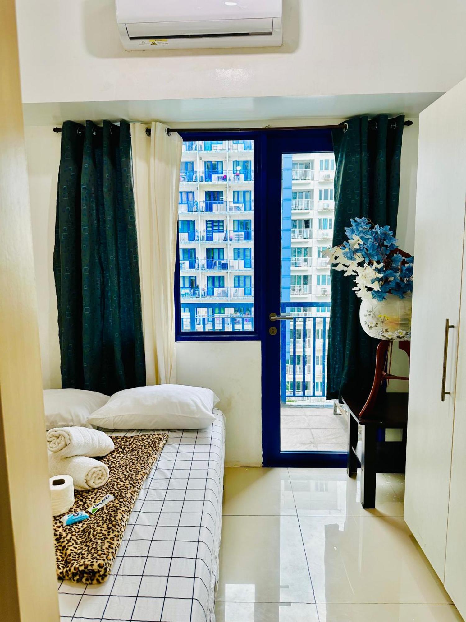 Sea 2-Br Unit With Free Parking Near Mall Of Asia Pasay Exterior photo